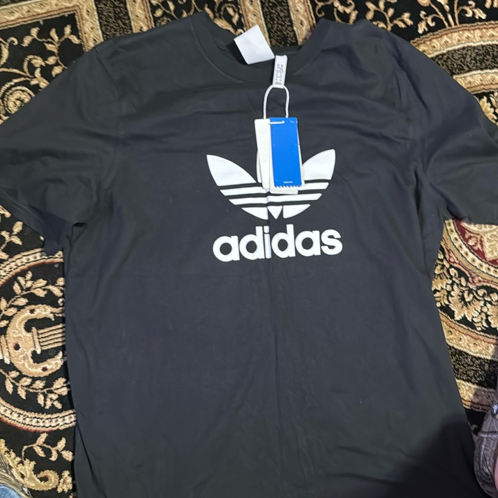 Adidas Shirt 2XL